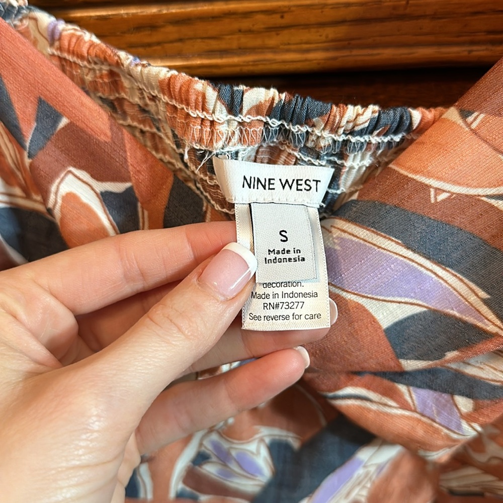 Apt 9 Floral Blouse - Picture 4 of 6